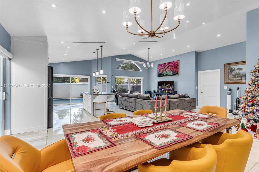 For Sale: $810,000 (4 beds, 2 baths, 1974 Square Feet)