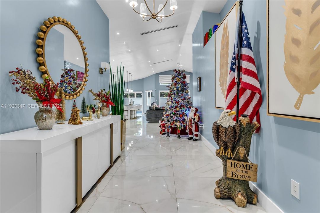 For Sale: $810,000 (4 beds, 2 baths, 1974 Square Feet)