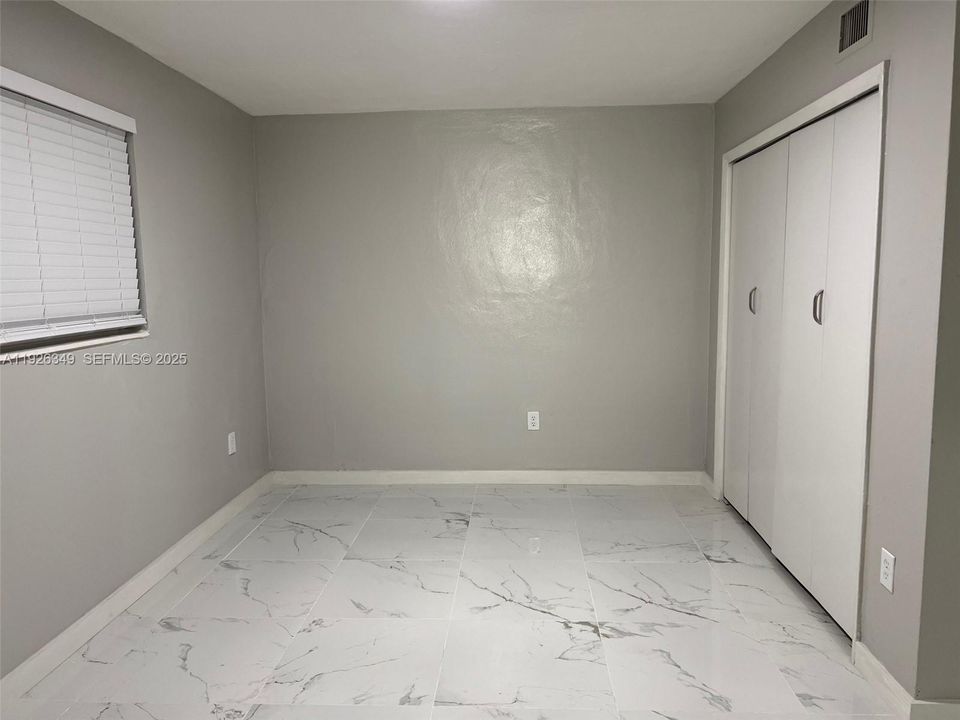 For Sale: $249,900 (1 beds, 1 baths, 623 Square Feet)