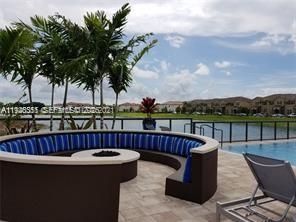 En Venta: $540,000 (4 camas, 2 baños, 1876 Pies cuadrados)