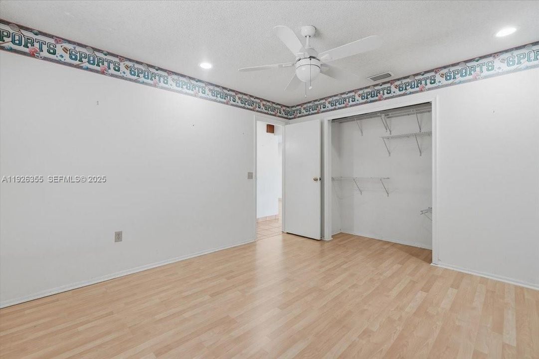 En Venta: $530,000 (3 camas, 2 baños, 1600 Pies cuadrados)