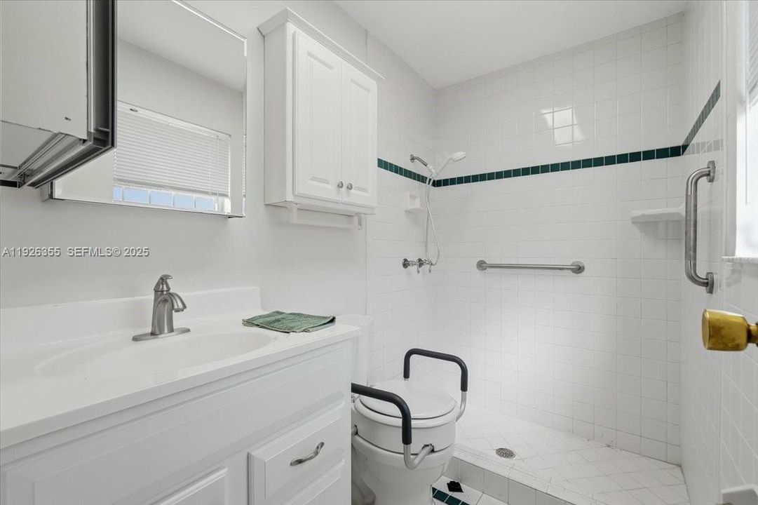 En Venta: $530,000 (3 camas, 2 baños, 1600 Pies cuadrados)