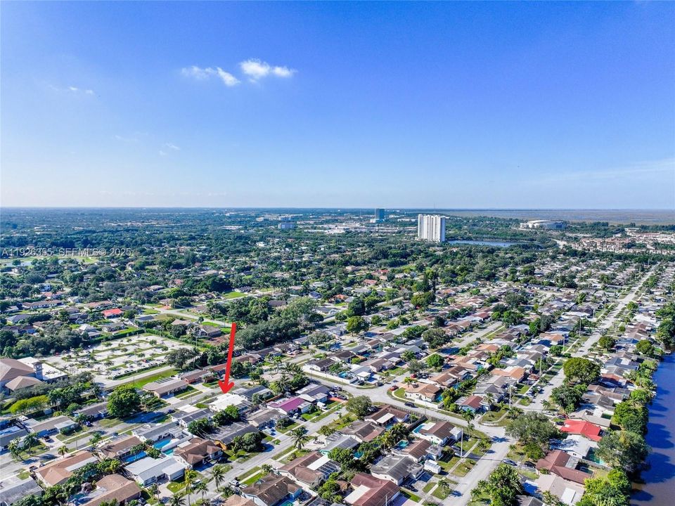 En Venta: $530,000 (3 camas, 2 baños, 1600 Pies cuadrados)