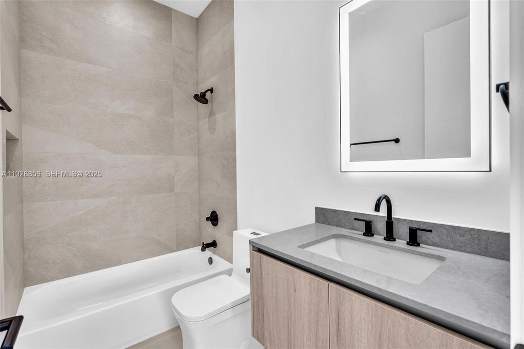 На продажу: $1,595,000 (4 спален, 4 ванн, 2671 Квадратных фут)