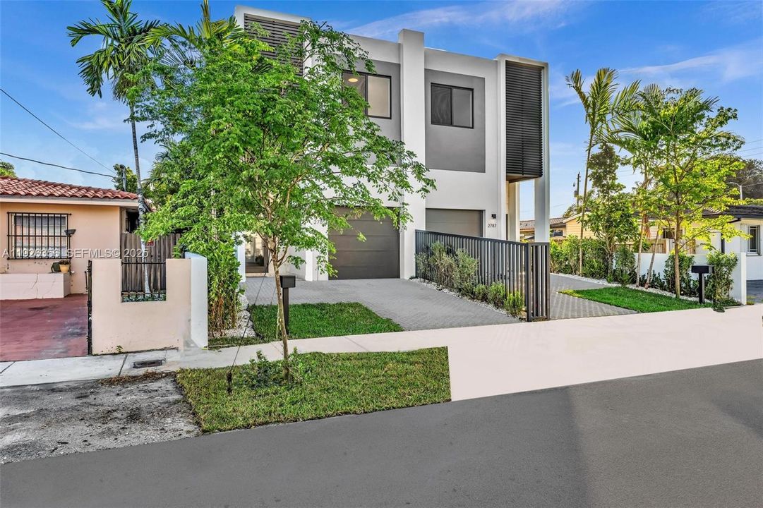 На продажу: $1,595,000 (4 спален, 4 ванн, 2671 Квадратных фут)