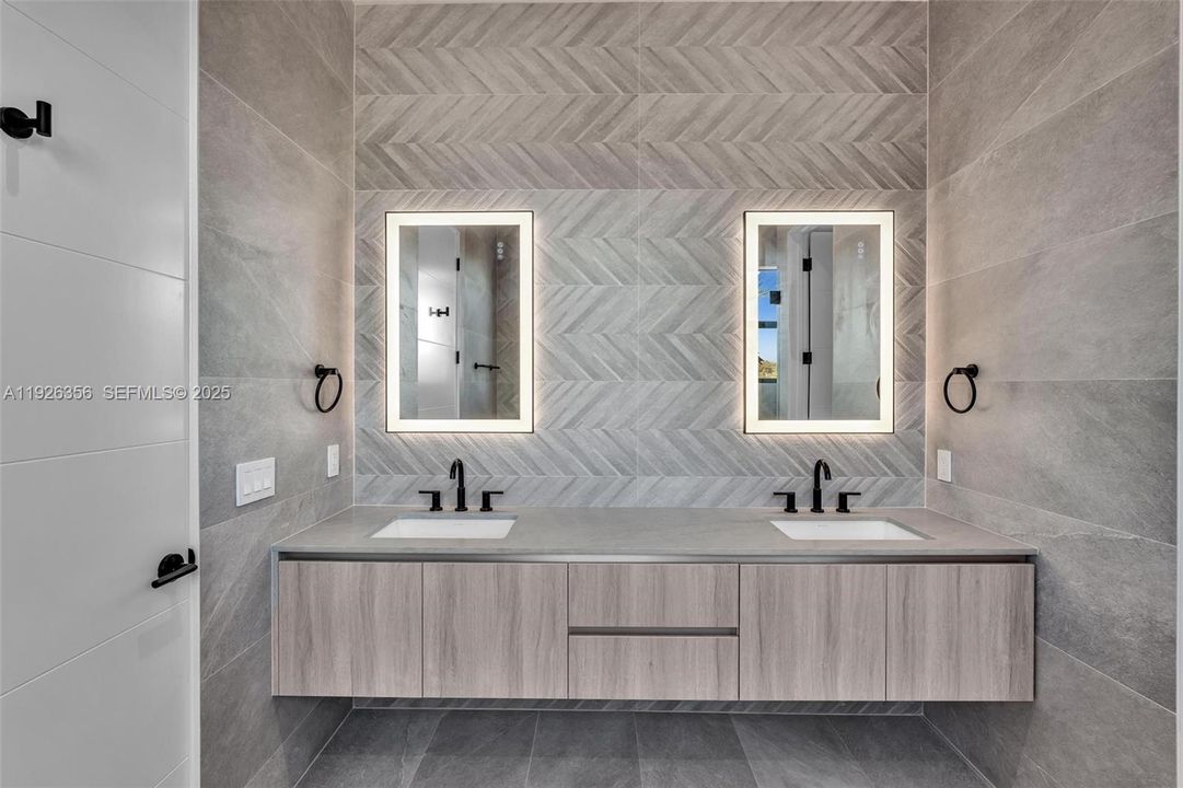 На продажу: $1,595,000 (4 спален, 4 ванн, 2671 Квадратных фут)