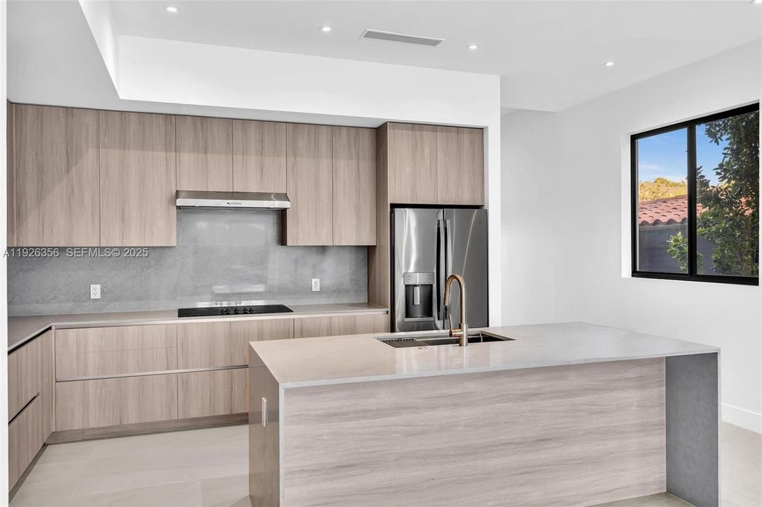 На продажу: $1,595,000 (4 спален, 4 ванн, 2671 Квадратных фут)