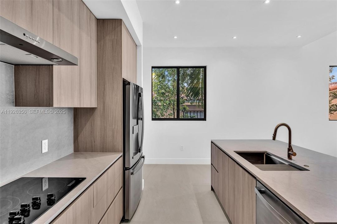 На продажу: $1,595,000 (4 спален, 4 ванн, 2671 Квадратных фут)