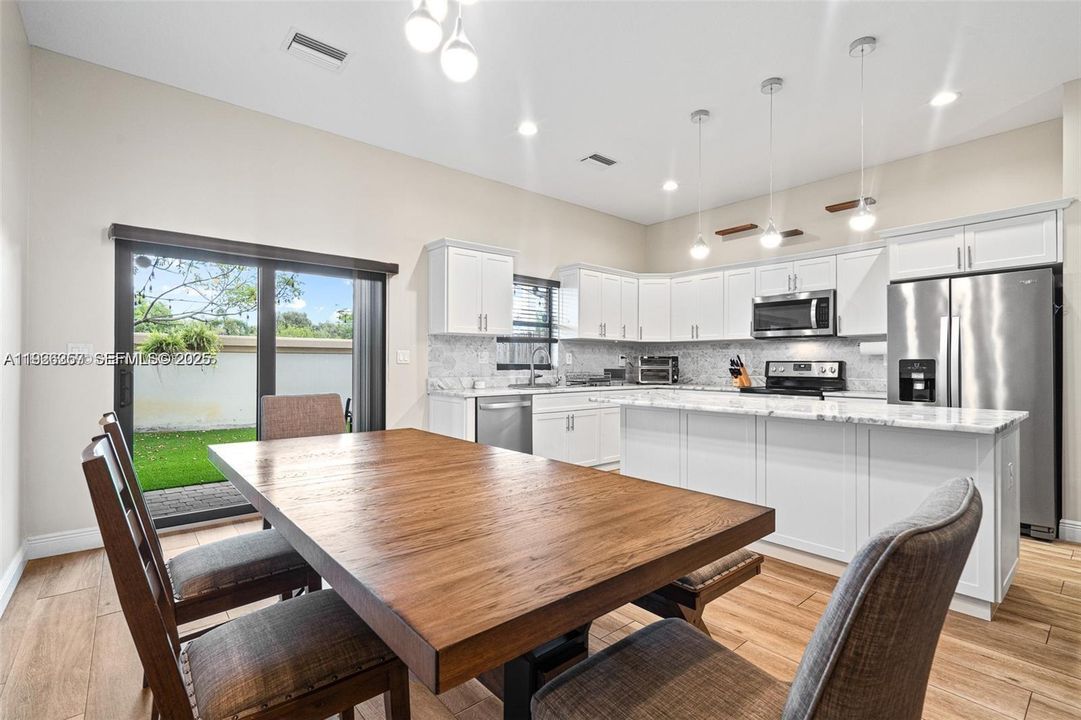 For Sale: $550,000 (3 beds, 2 baths, 2054 Square Feet)