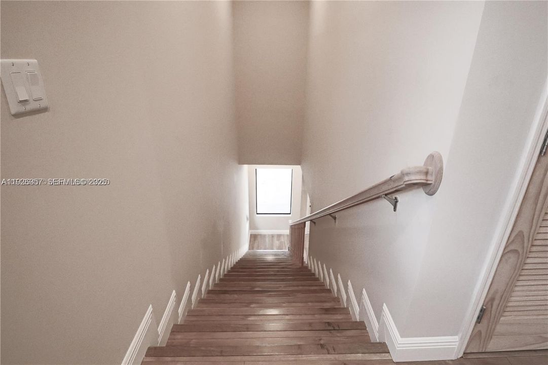 For Sale: $550,000 (3 beds, 2 baths, 2054 Square Feet)