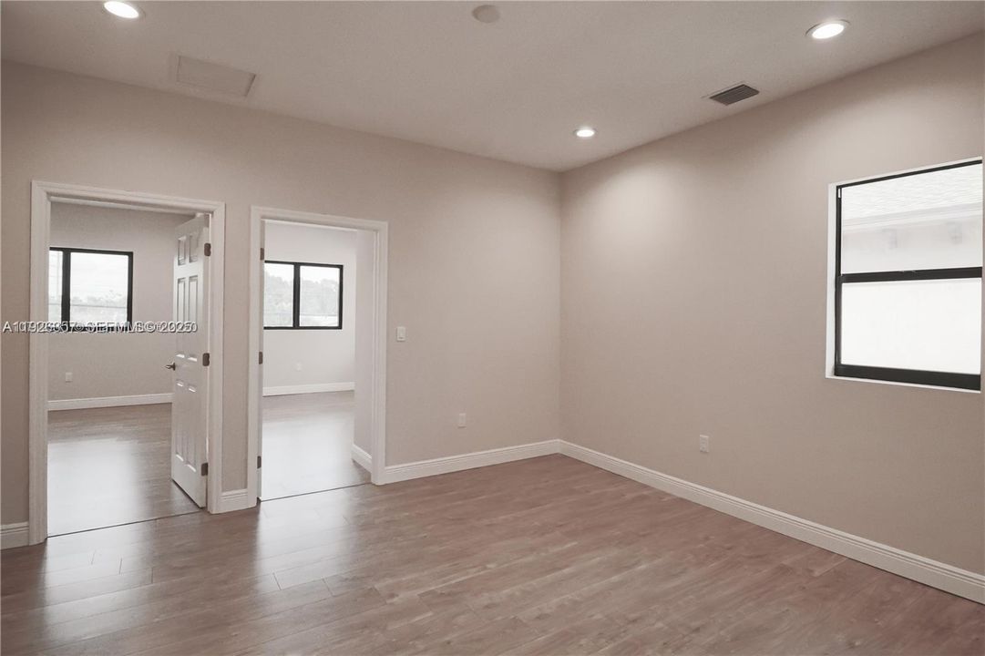 For Sale: $550,000 (3 beds, 2 baths, 2054 Square Feet)