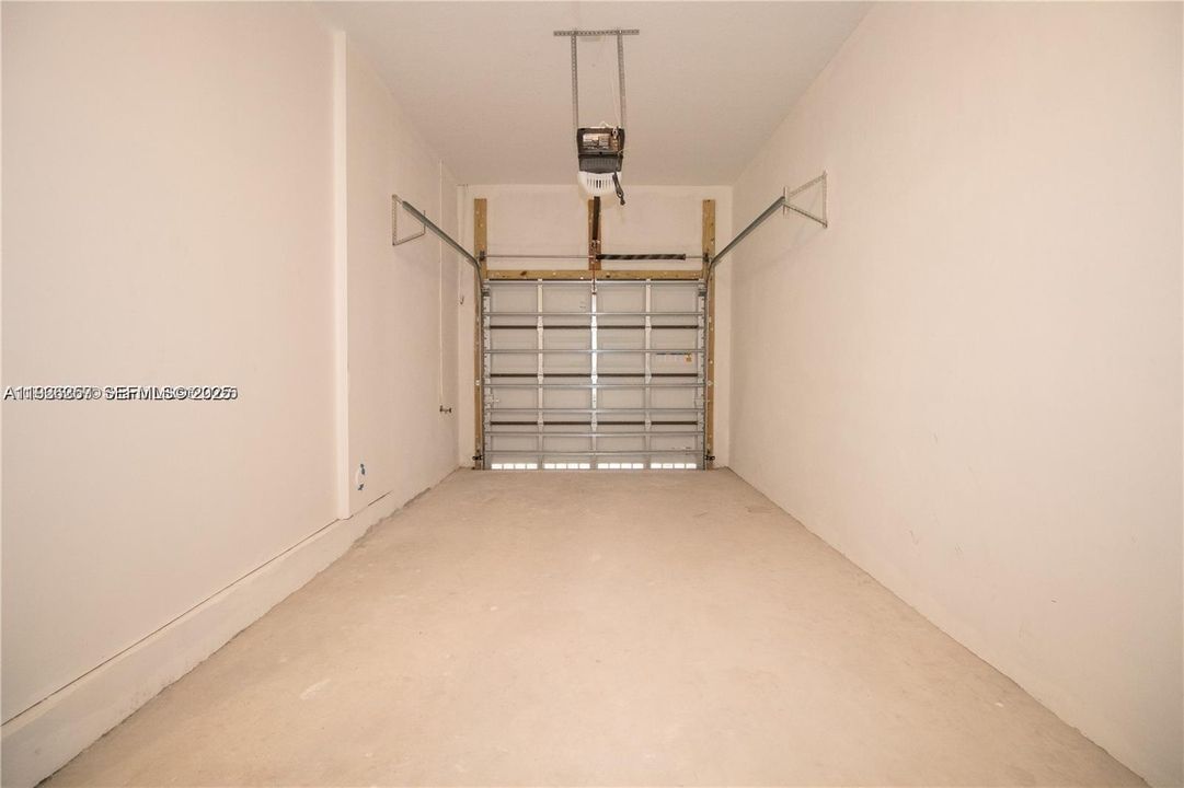 For Sale: $550,000 (3 beds, 2 baths, 2054 Square Feet)