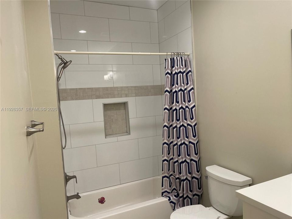 For Sale: $550,000 (3 beds, 2 baths, 2054 Square Feet)