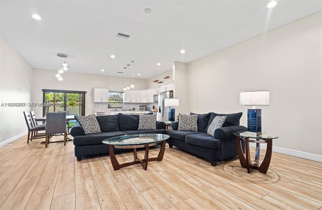 For Sale: $550,000 (3 beds, 2 baths, 2054 Square Feet)