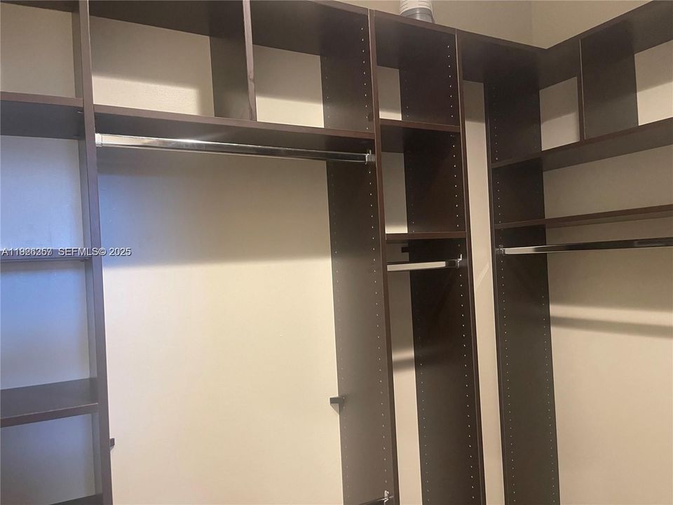 For Sale: $550,000 (3 beds, 2 baths, 2054 Square Feet)