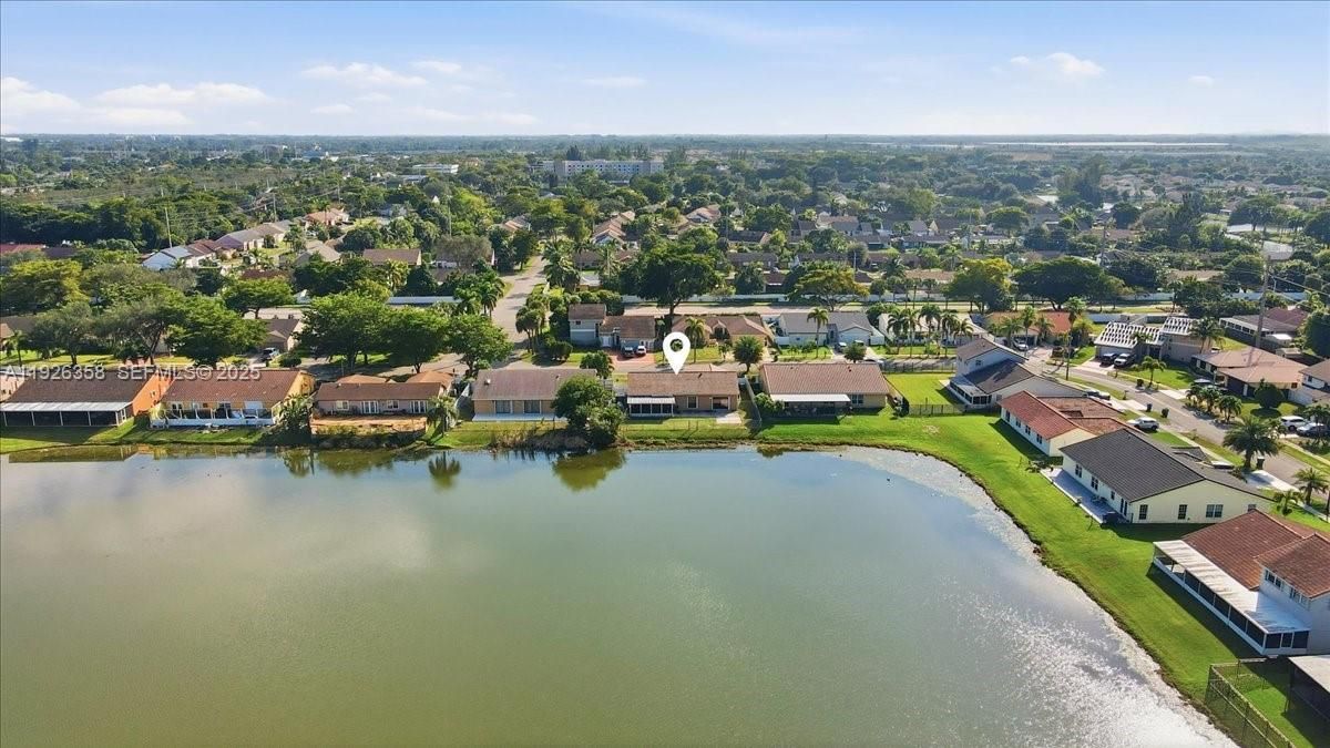 For Sale: $599,000 (3 beds, 2 baths, 1693 Square Feet)