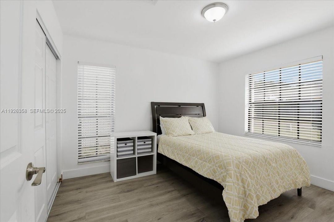 For Sale: $599,000 (3 beds, 2 baths, 1693 Square Feet)