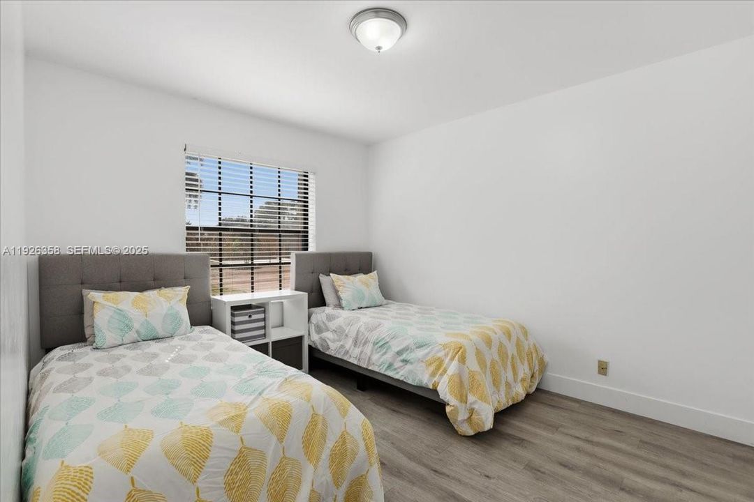 For Sale: $599,000 (3 beds, 2 baths, 1693 Square Feet)