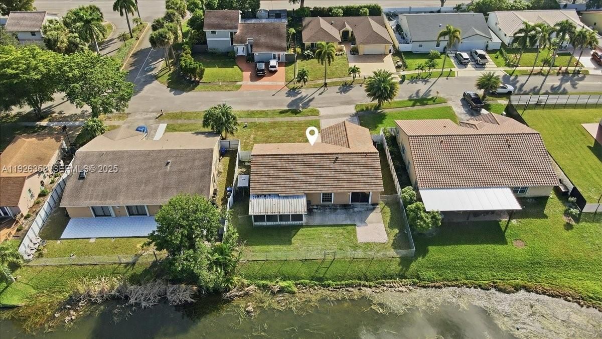 For Sale: $599,000 (3 beds, 2 baths, 1693 Square Feet)