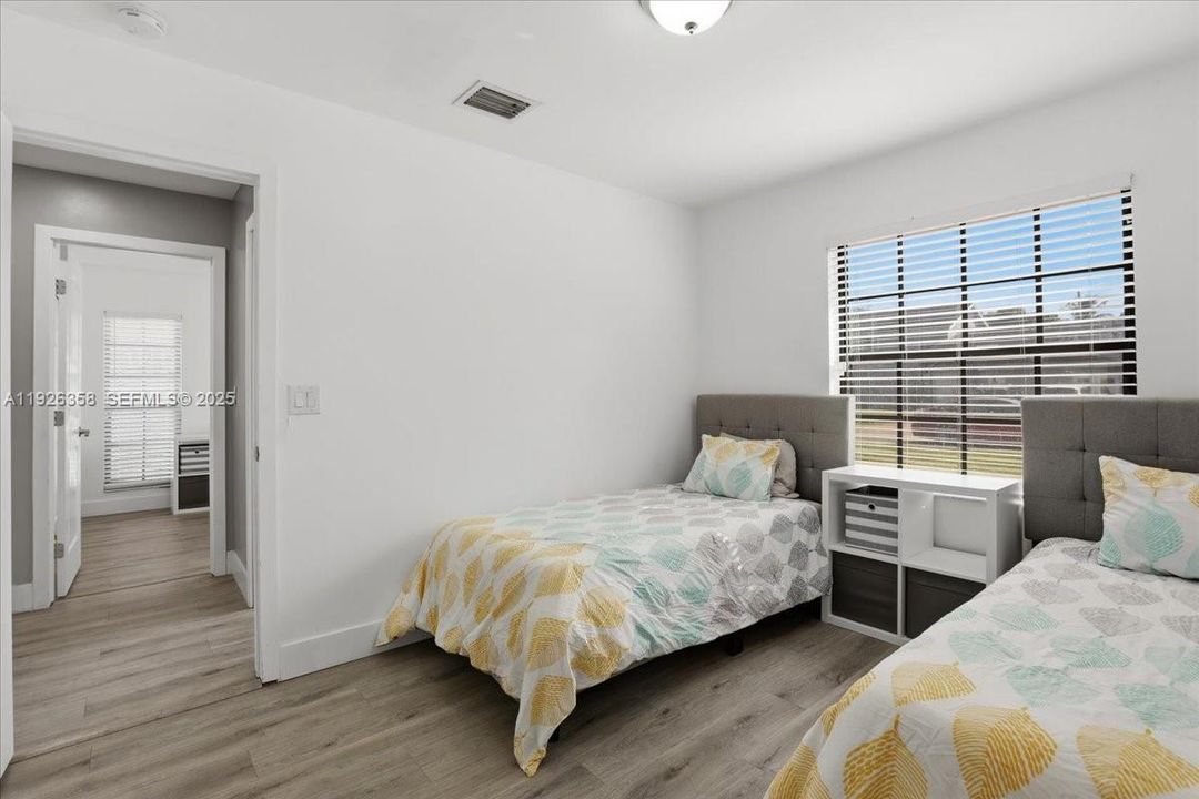 For Sale: $599,000 (3 beds, 2 baths, 1693 Square Feet)