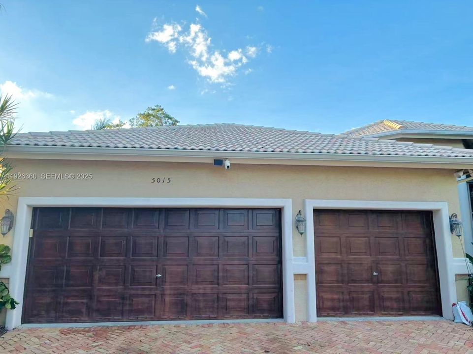 For Rent: $7,300 (5 beds, 4 baths, 3066 Square Feet)