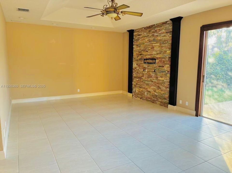 For Rent: $7,300 (5 beds, 4 baths, 3066 Square Feet)