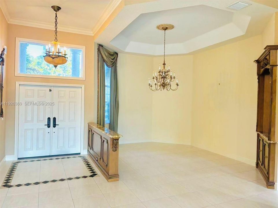 For Rent: $7,300 (5 beds, 4 baths, 3066 Square Feet)