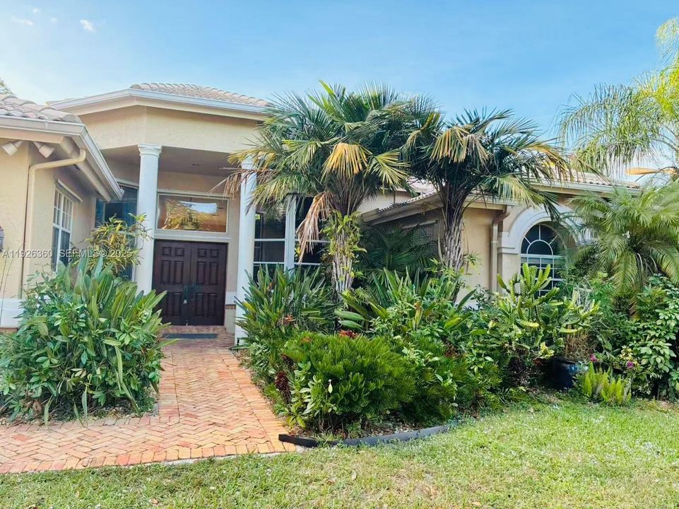 For Rent: $7,300 (5 beds, 4 baths, 3066 Square Feet)