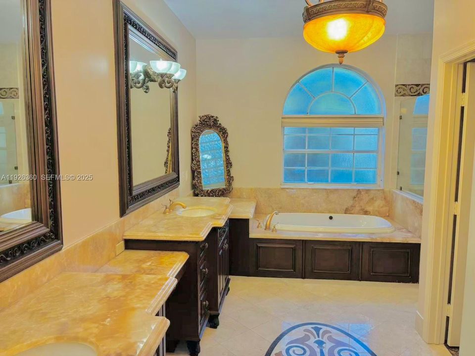 For Rent: $7,300 (5 beds, 4 baths, 3066 Square Feet)