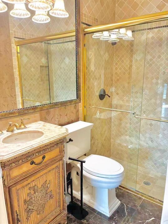 For Rent: $7,300 (5 beds, 4 baths, 3066 Square Feet)