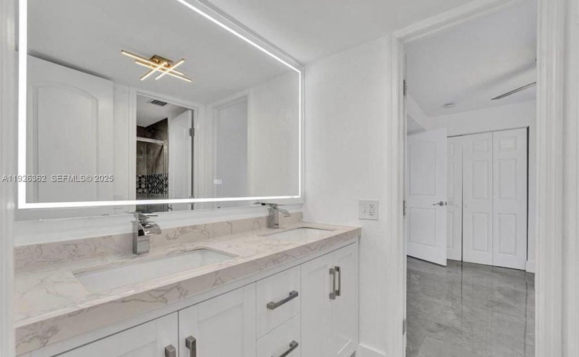 出租: $3,100 (4 贝兹, 2 浴室, 1313 平方英尺)