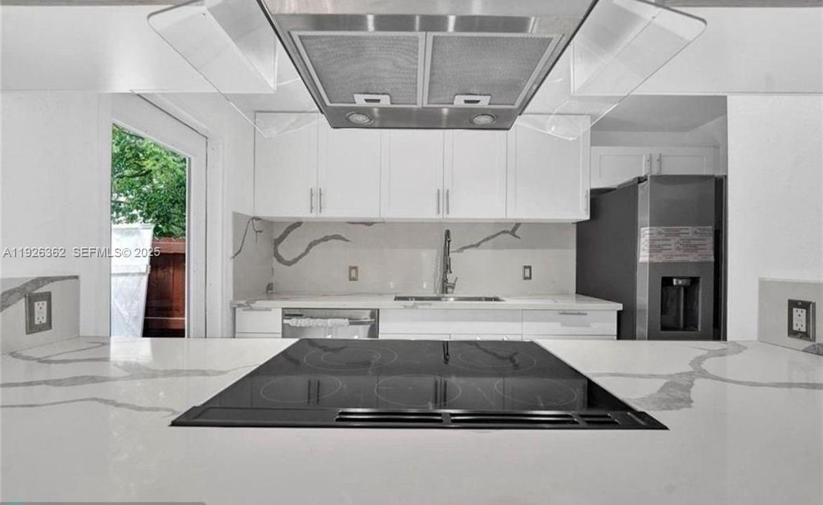 出租: $3,100 (4 贝兹, 2 浴室, 1313 平方英尺)