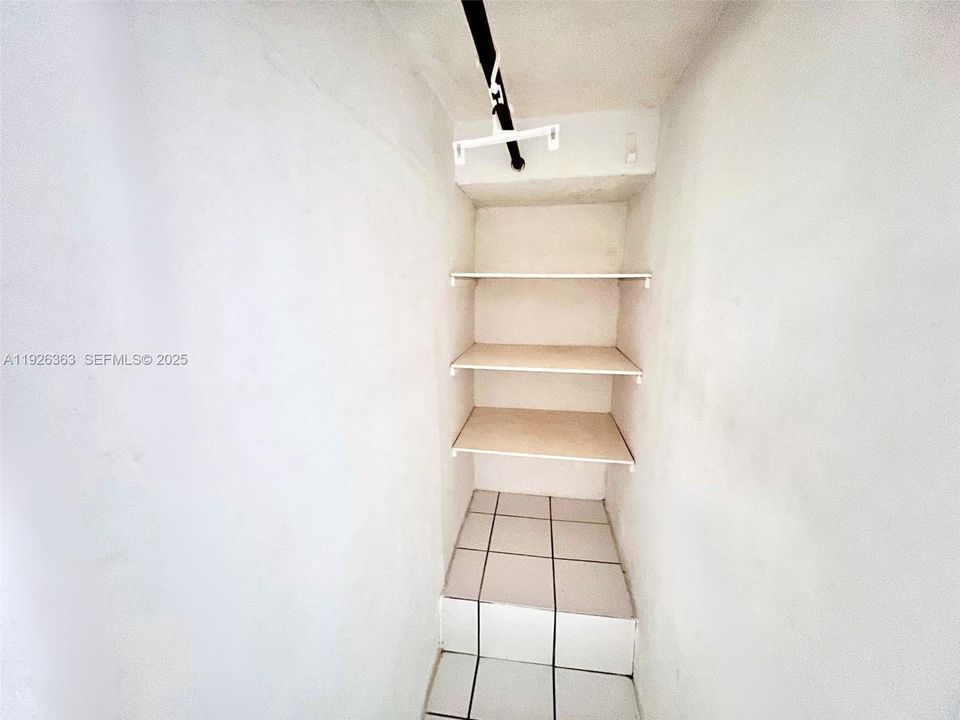 For Rent: $1,500 (1 beds, 1 baths, 600 Square Feet)