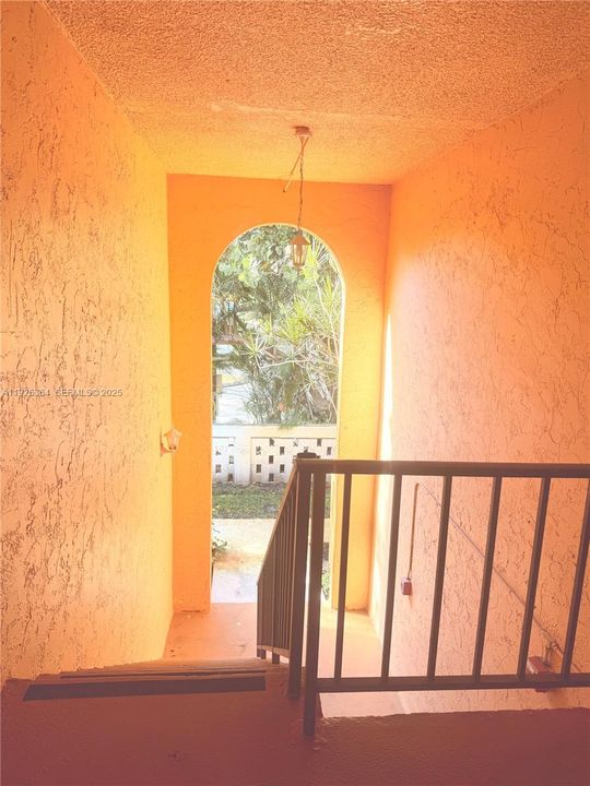 В аренду: $2,400 (2 спален, 1 ванн, 816 Квадратных фут)