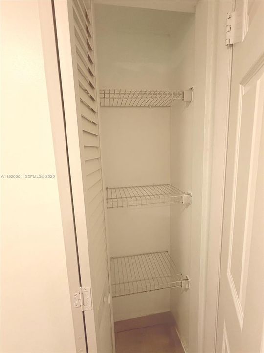 В аренду: $2,400 (2 спален, 1 ванн, 816 Квадратных фут)