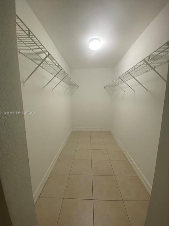 出租: $1,750 (2 贝兹, 2 浴室, 1100 平方英尺)