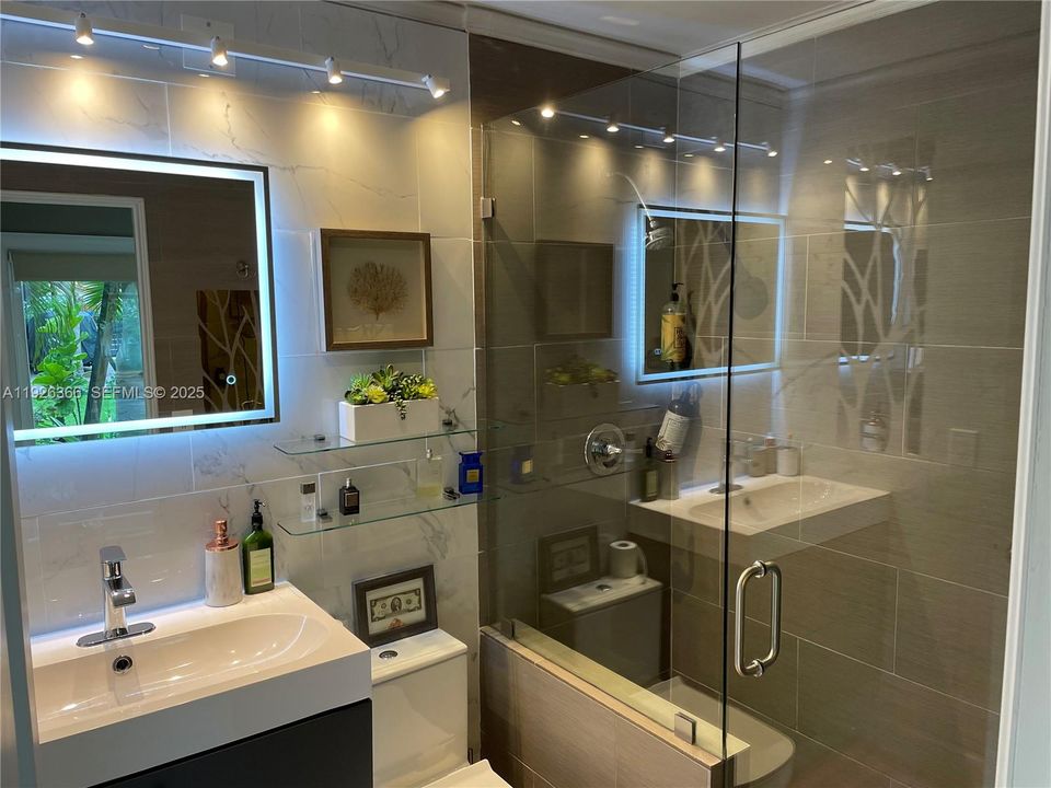 В аренду: $2,200 (1 спален, 2 ванн, 780 Квадратных фут)