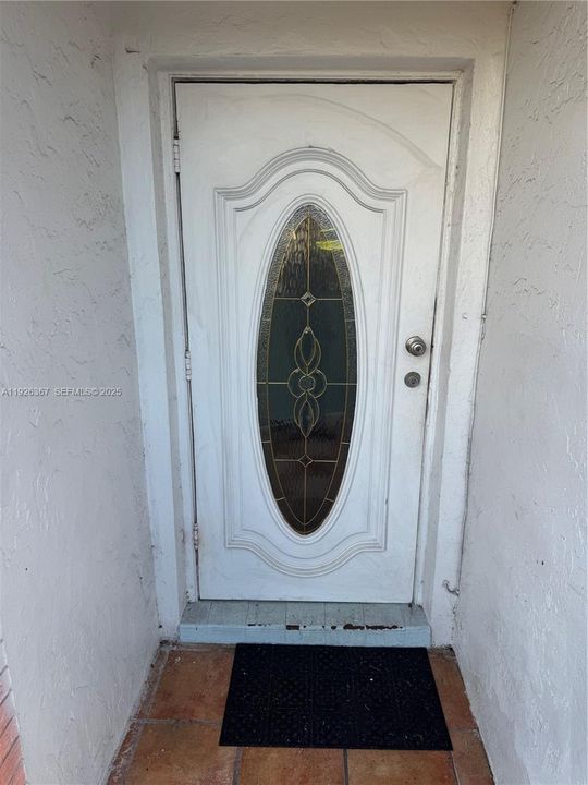 For Rent: $2,400 (2 beds, 1 baths, 1010 Square Feet)