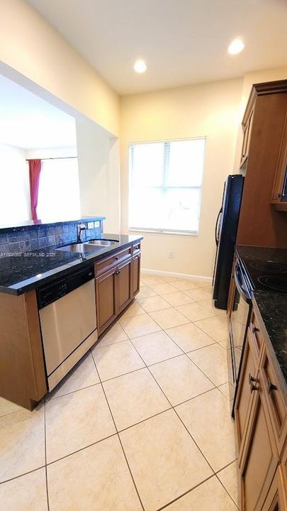 For Rent: $3,100 (3 beds, 2 baths, 2118 Square Feet)