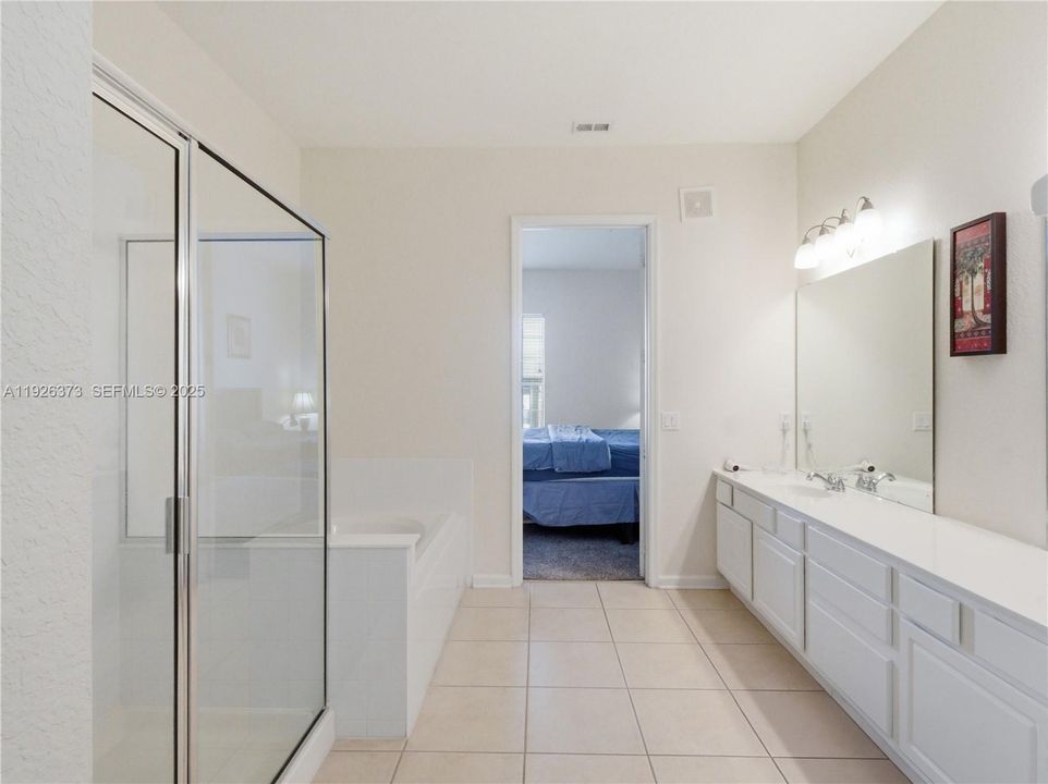 待售: $660,000 (3 贝兹, 2 浴室, 2097 平方英尺)