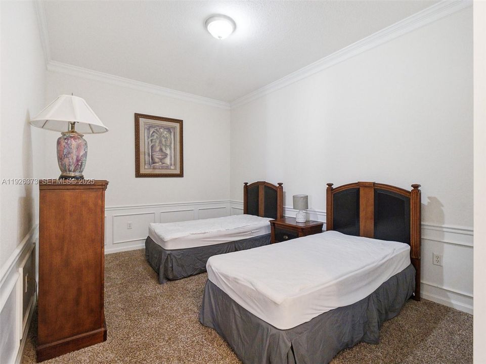 待售: $660,000 (3 贝兹, 2 浴室, 2097 平方英尺)