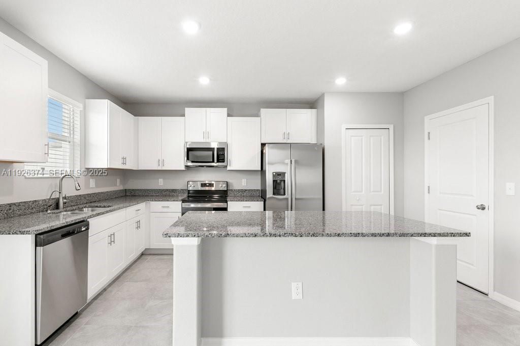 For Sale: $440,000 (4 beds, 2 baths, 2584 Square Feet)