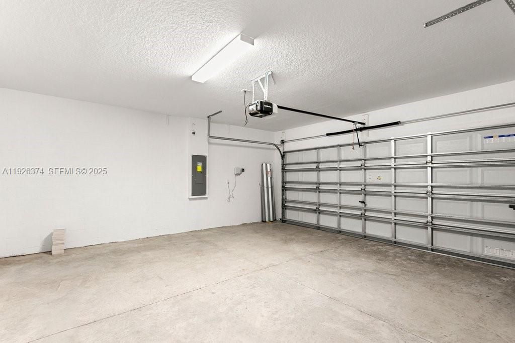 For Sale: $440,000 (4 beds, 2 baths, 2584 Square Feet)