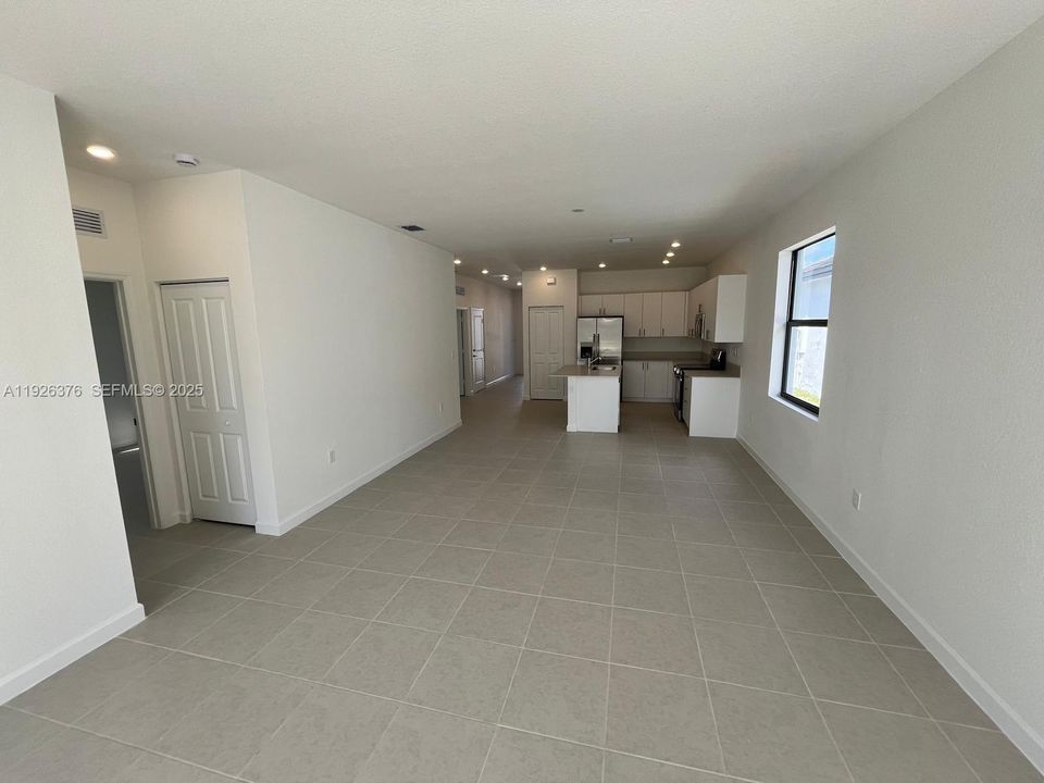 For Rent: $3,500 (4 beds, 3 baths, 1775 Square Feet)