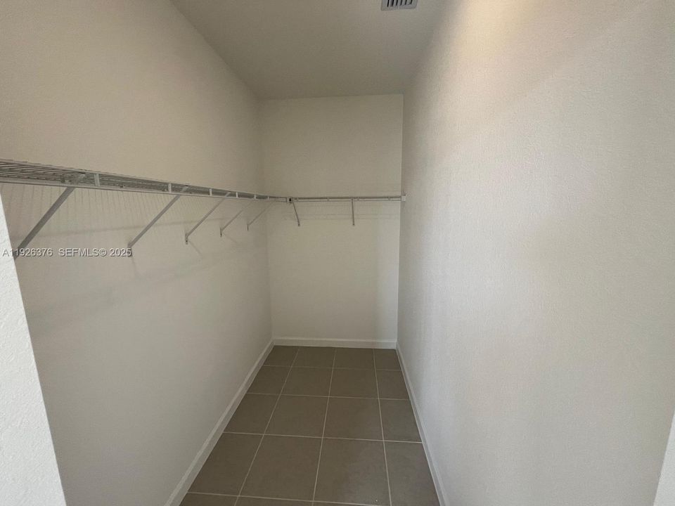 For Rent: $3,500 (4 beds, 3 baths, 1775 Square Feet)