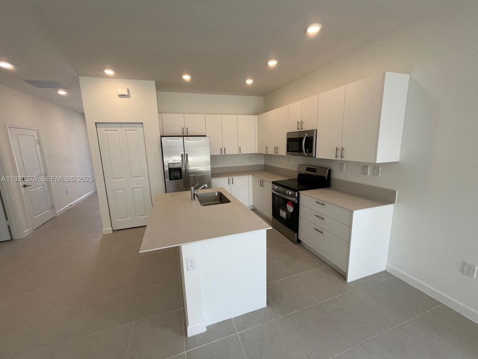 For Rent: $3,500 (4 beds, 3 baths, 1775 Square Feet)