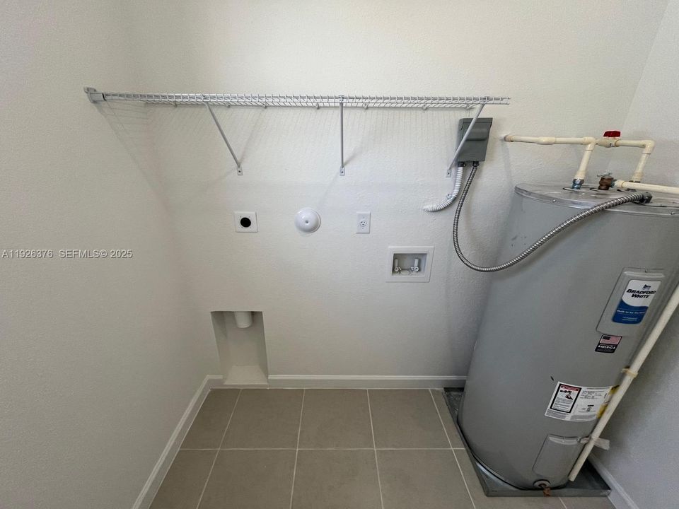 For Rent: $3,500 (4 beds, 3 baths, 1775 Square Feet)