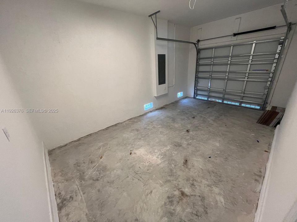 For Rent: $3,500 (4 beds, 3 baths, 1775 Square Feet)