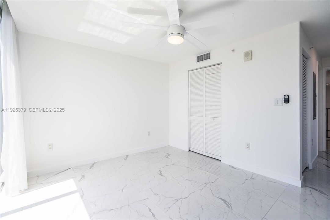 For Rent: $3,950 (2 beds, 2 baths, 986 Square Feet)