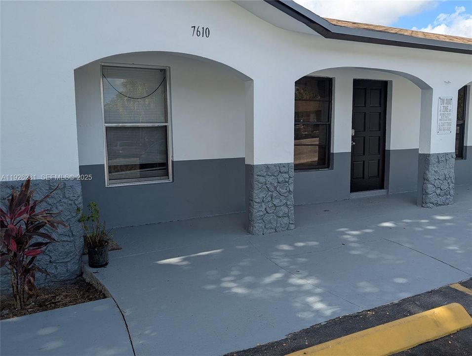 En Renta: $2,800 (3 camas, 2 baños, 3904 Pies cuadrados)